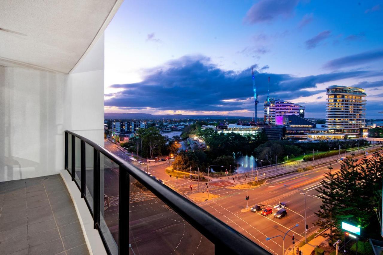 มันตรา เซียร์รา แกรนด์ บรอดบีช Aparthotel โกลด์โคสต์ ภายนอก รูปภาพ